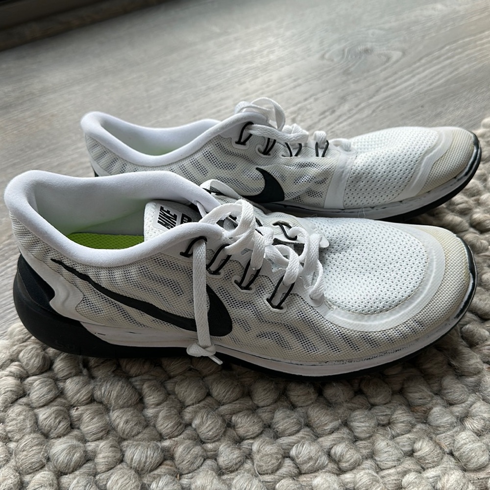 Nike running shoes size 10